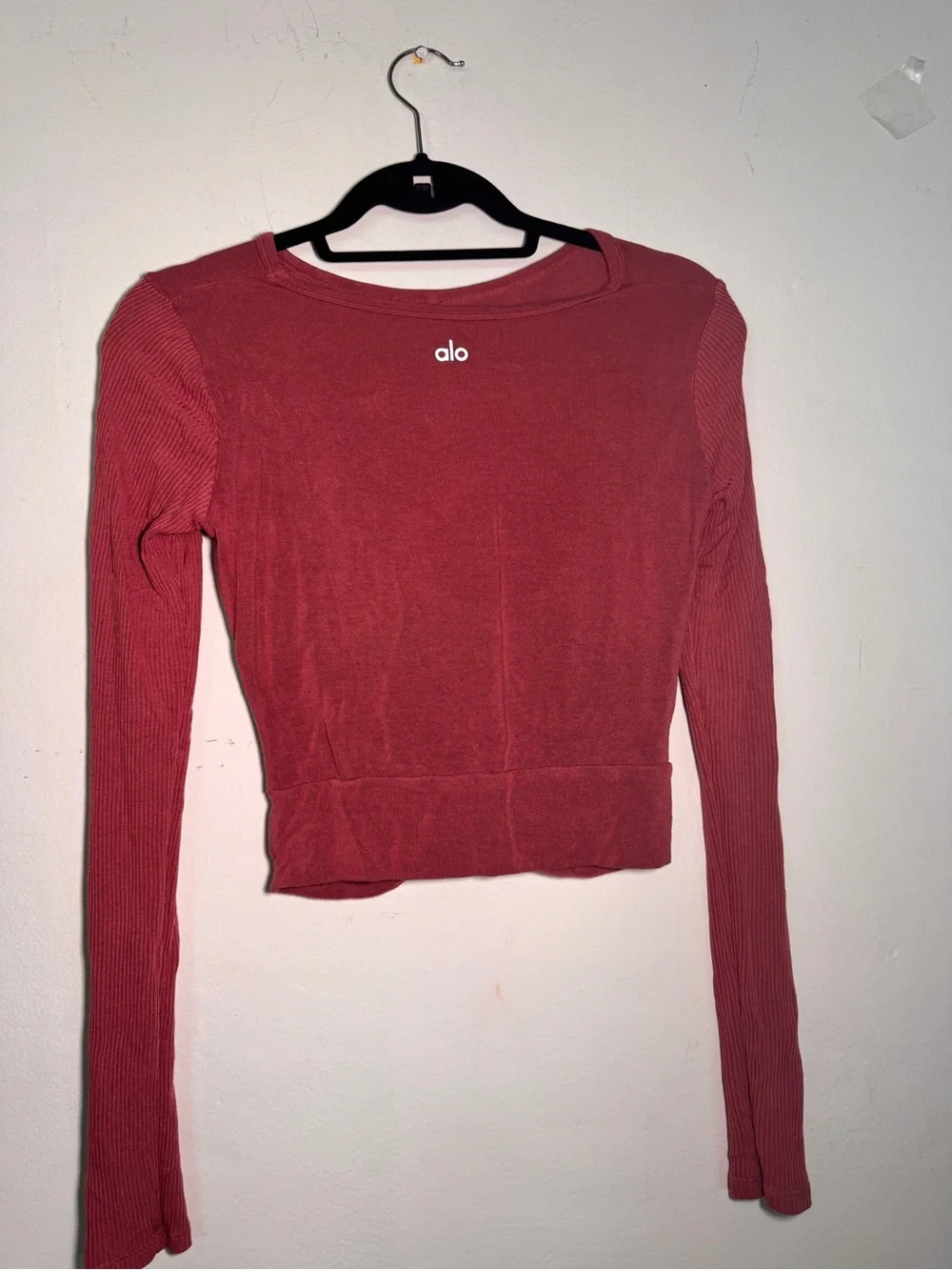 ALO Yoga Long-Sleeve Twist-Front Top in Mauve
